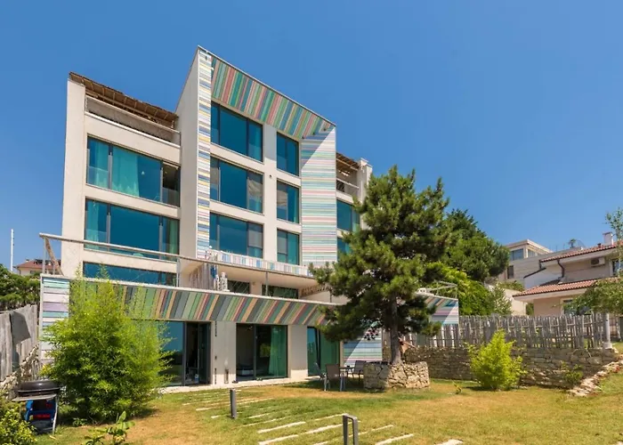 Design Lux Harmony In Bamboo Garden,no Shoes Allowed Inside Варна